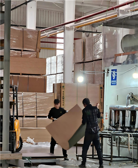 Production at Handan Risun - A Modern Melamine Veneer Factory