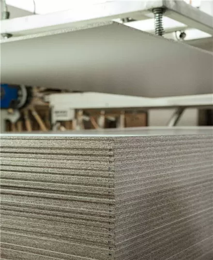 Melamine Particleboard：Characteristics, Application and Potential Risks
